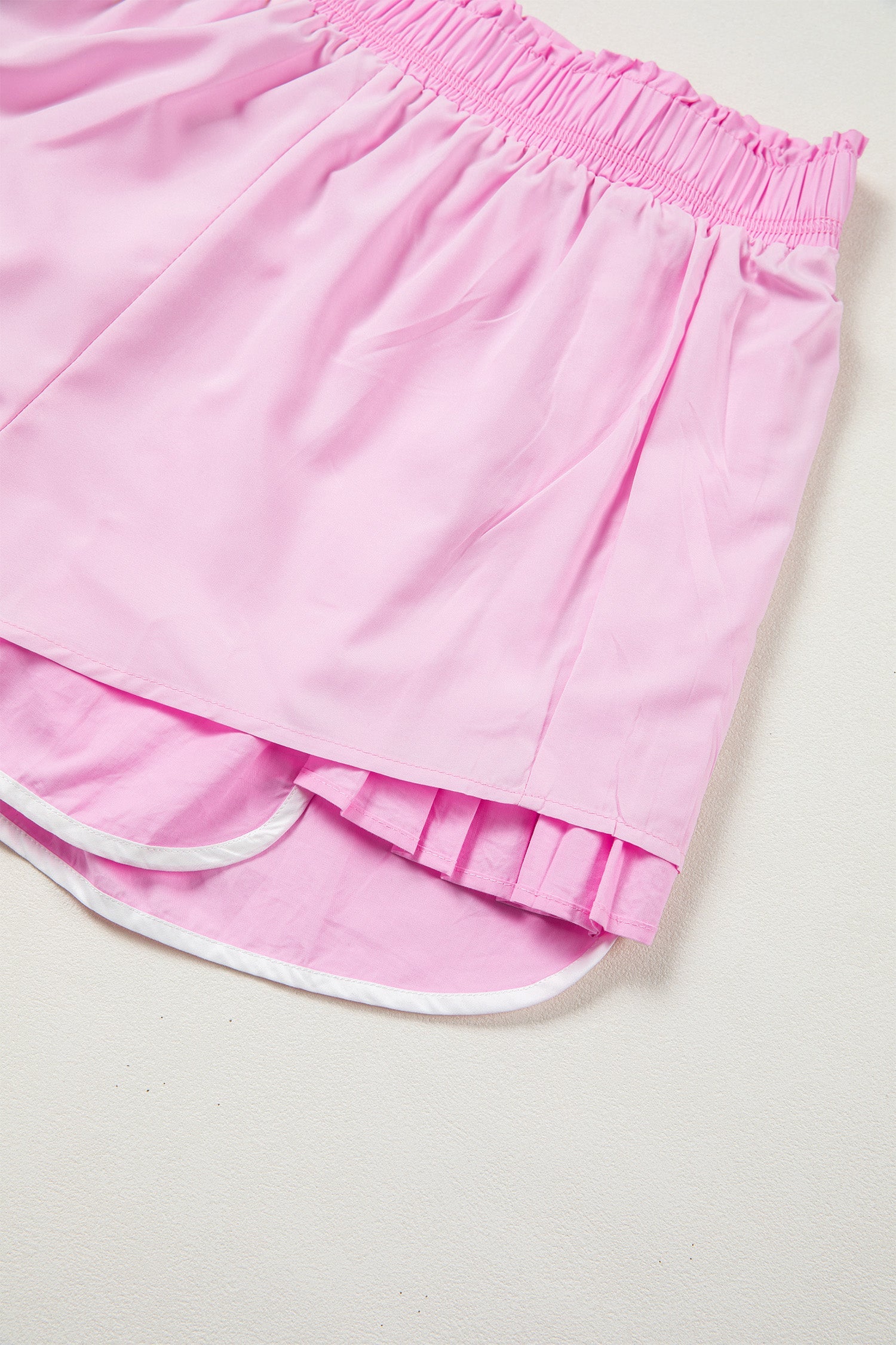 Contrast Trim Pleated Casual Active Shorts