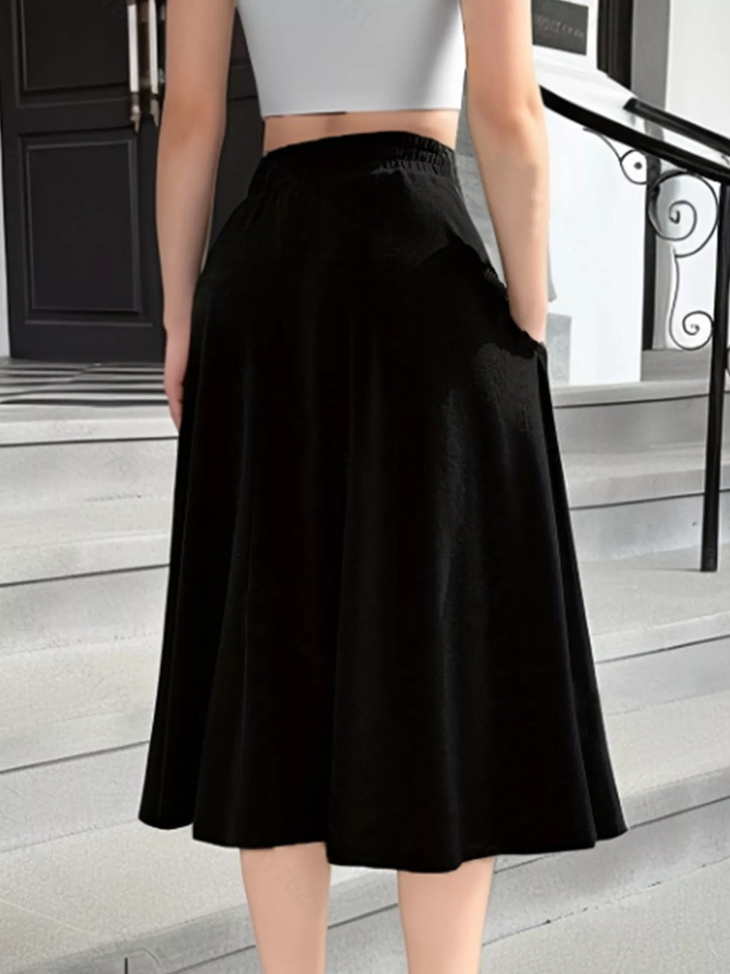 Elastic Waist A-Line Skirt with Pockets