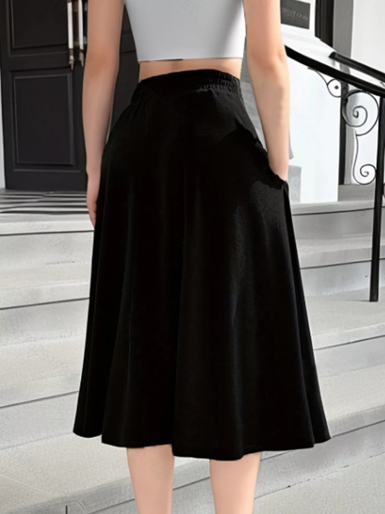 Elastic Waist A-Line Skirt with Pockets