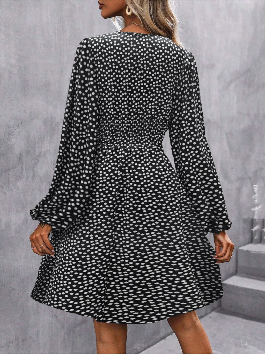 Floral Print V-Neck Long Sleeve Mini Dress