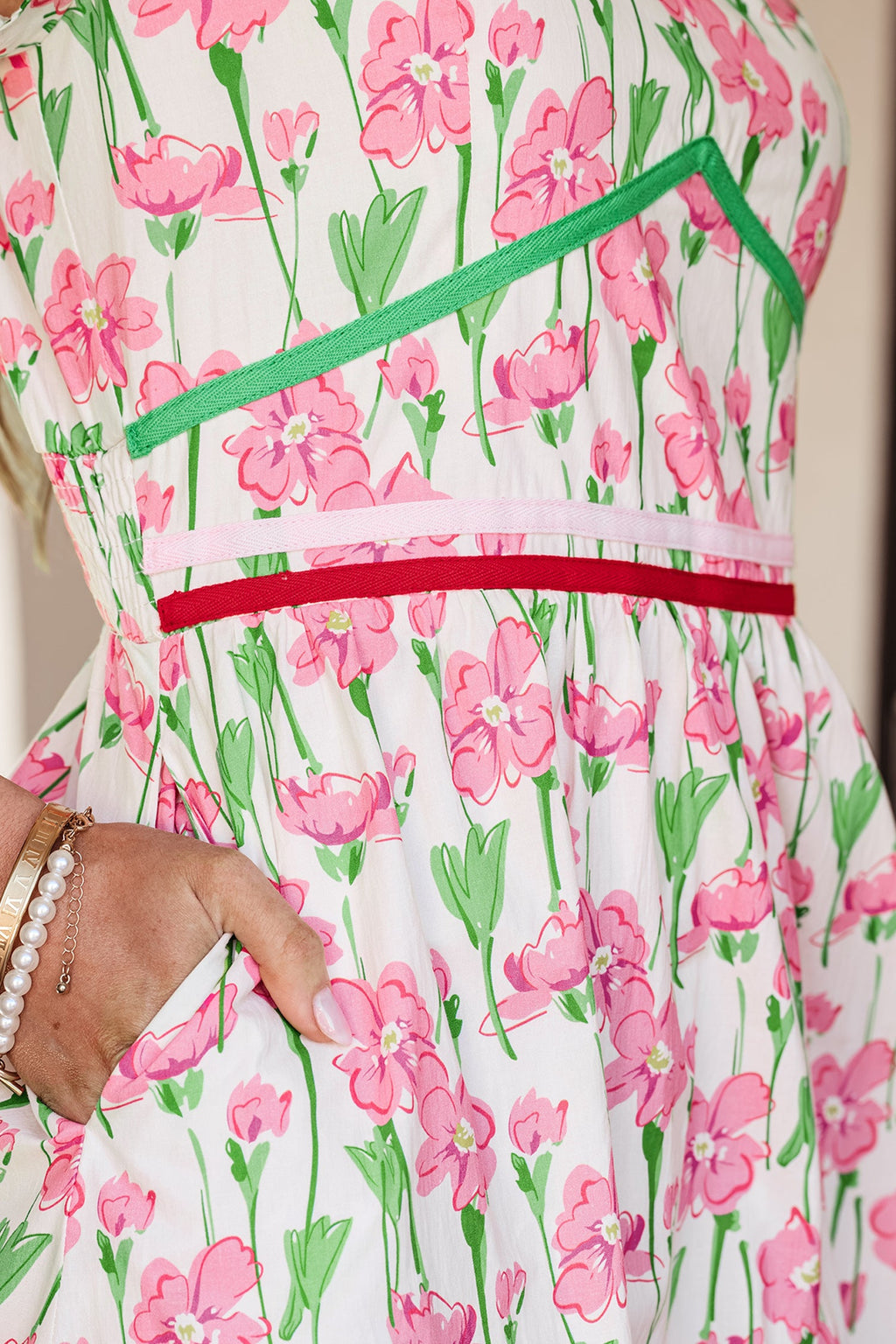 Floral Contrast Trim V-Neck Midi Dress