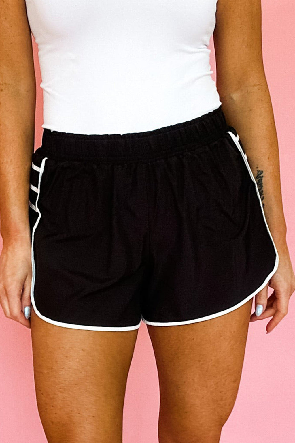 Contrast Trim Pleated Casual Active Shorts