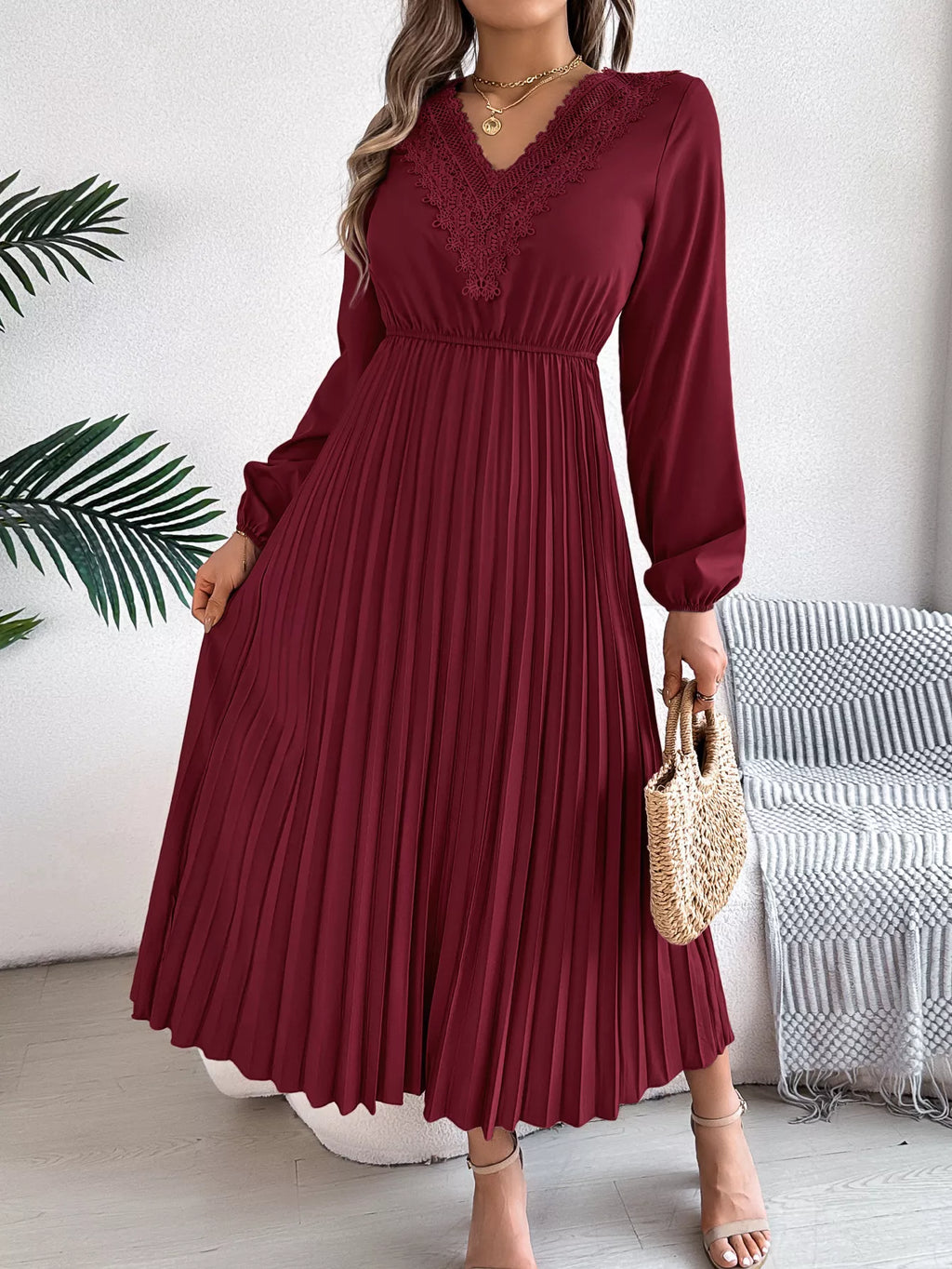 Lace Detail V-Neck Pleated Dress