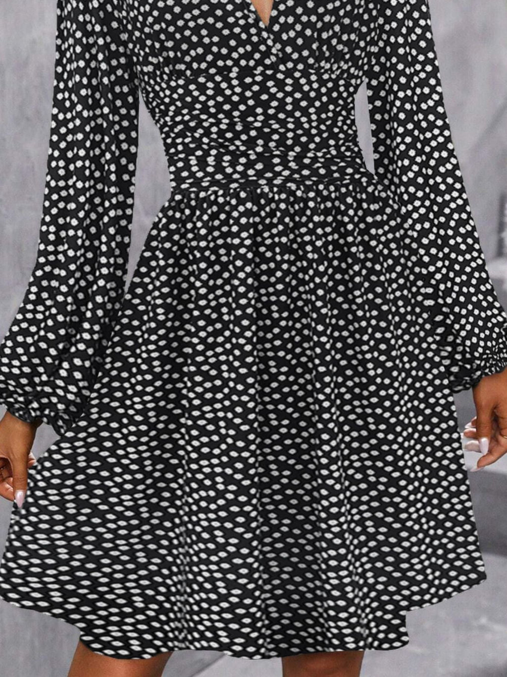Floral Print V-Neck Long Sleeve Mini Dress