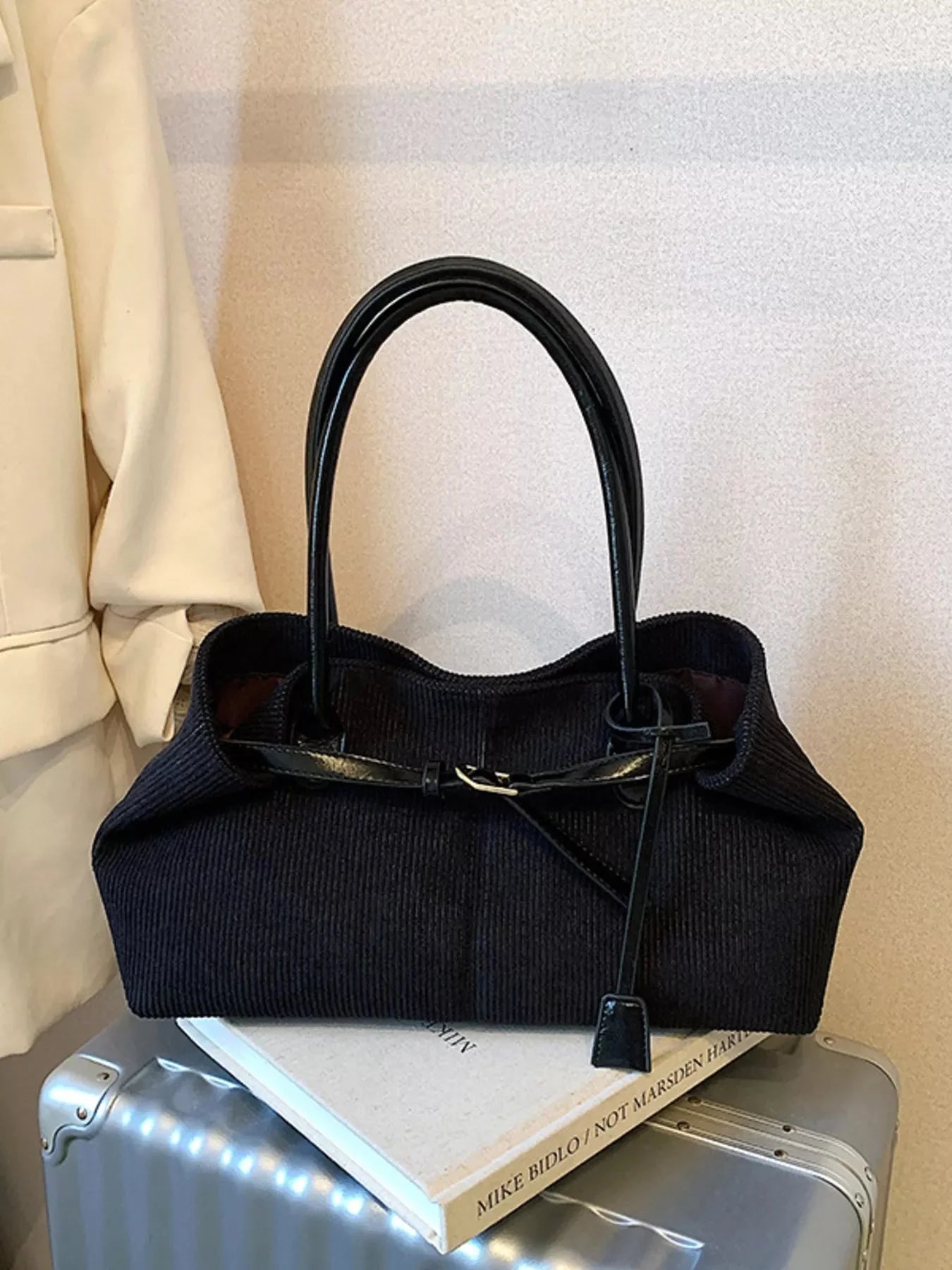 Buckle Decor Shoulder Bag