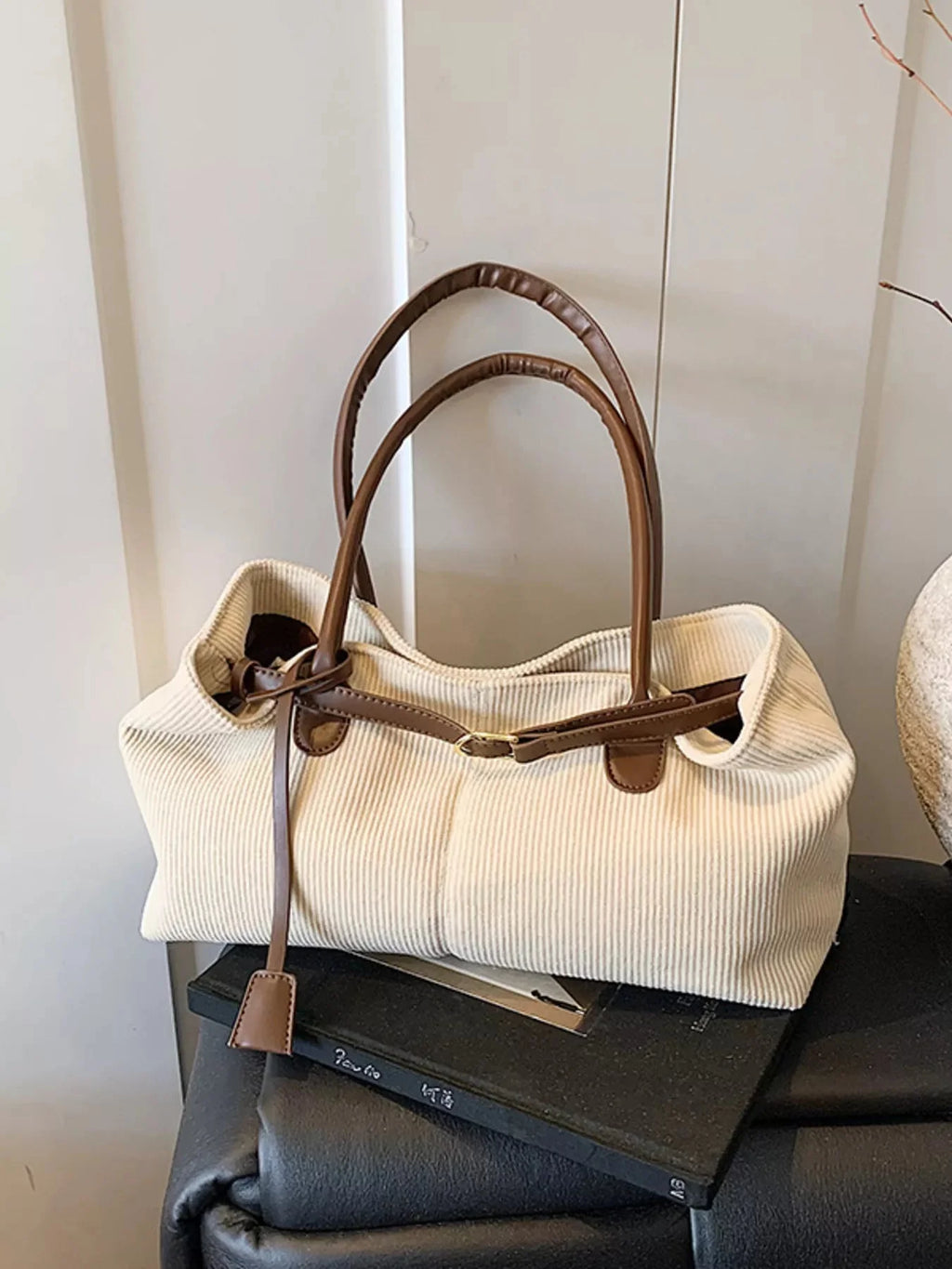 Buckle Decor Shoulder Bag