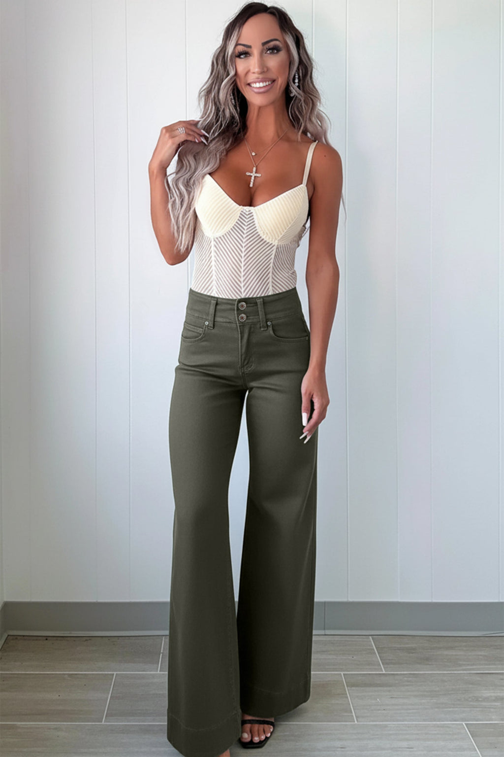 2-Button High Waist Flared Bottom Jeans