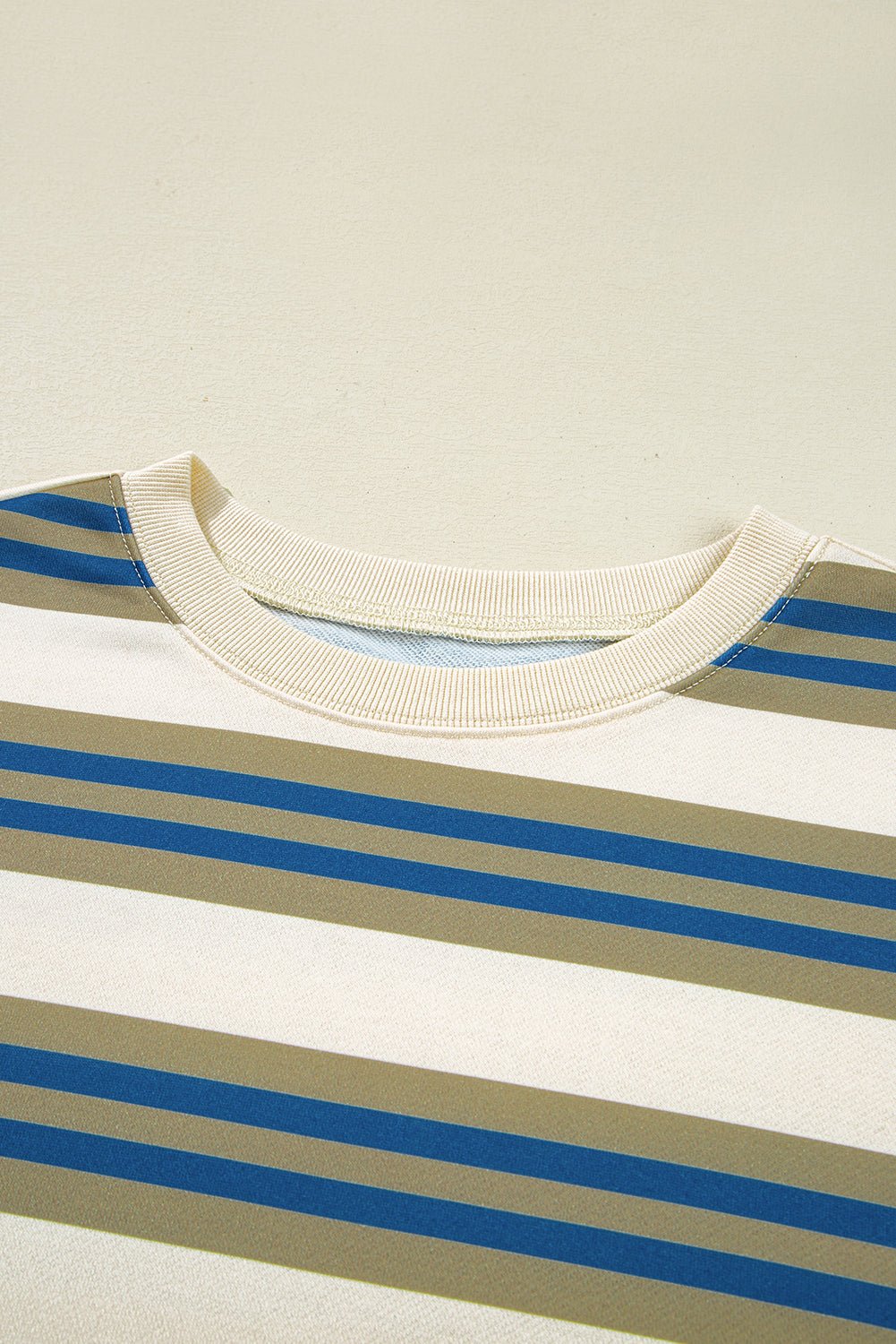 Bonbon Striped Collar Puff Sleeve Sweatshirt
