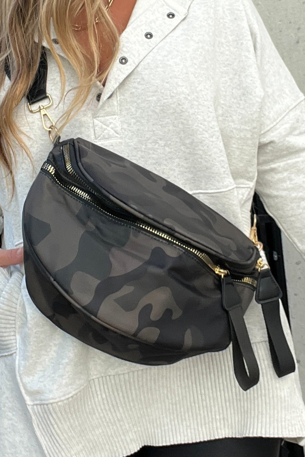 Medium Grey Abstract Camo Print Gold Chain Crossbody Bag