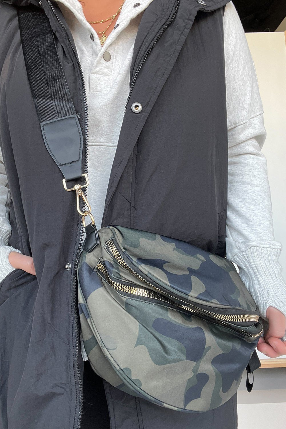 Medium Grey Abstract Camo Print Gold Chain Crossbody Bag
