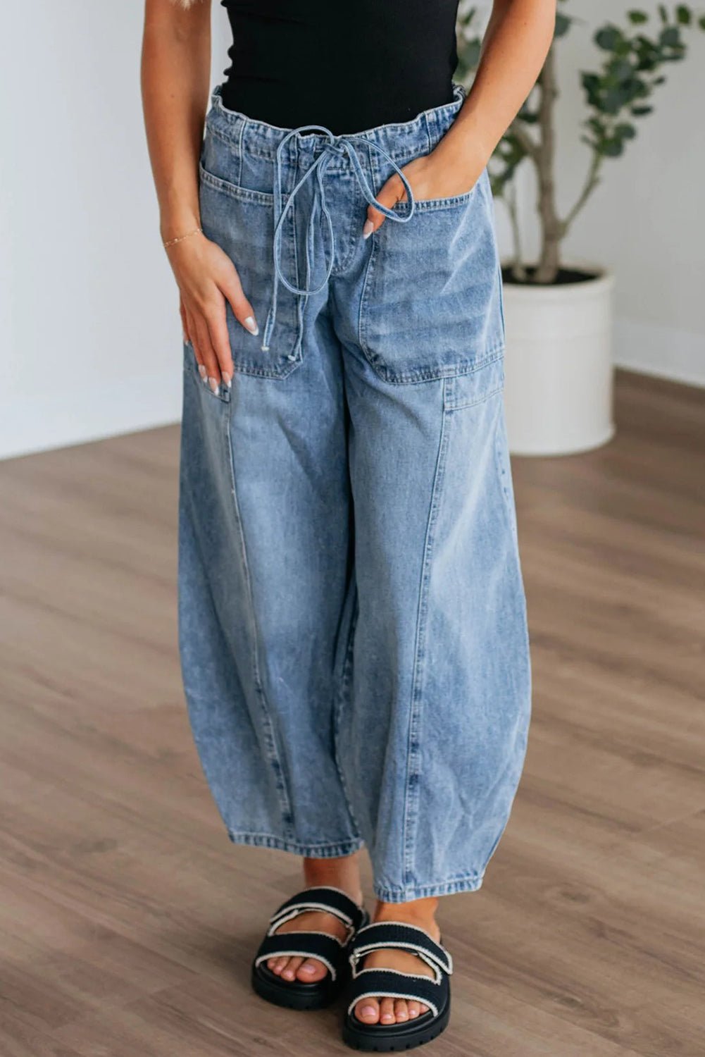 Myosotis Large Patch Pocket Drawstring Paperbag Waist Barrel Jeans