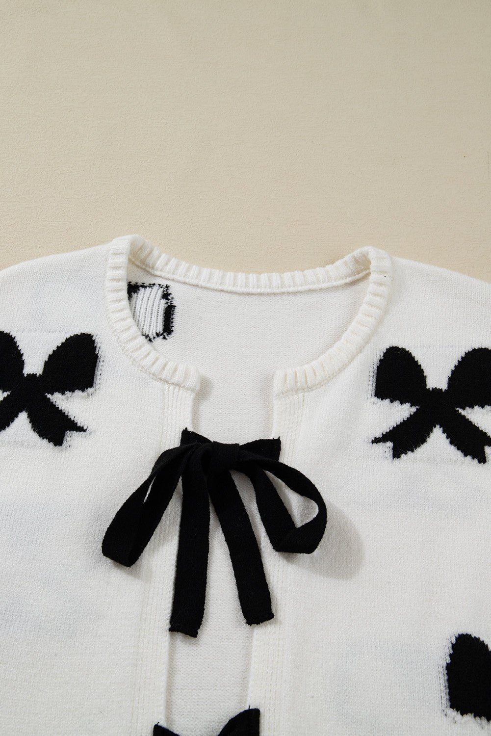 White Lace-Up Front Bow Pattern Round Neck Knit Cardigan