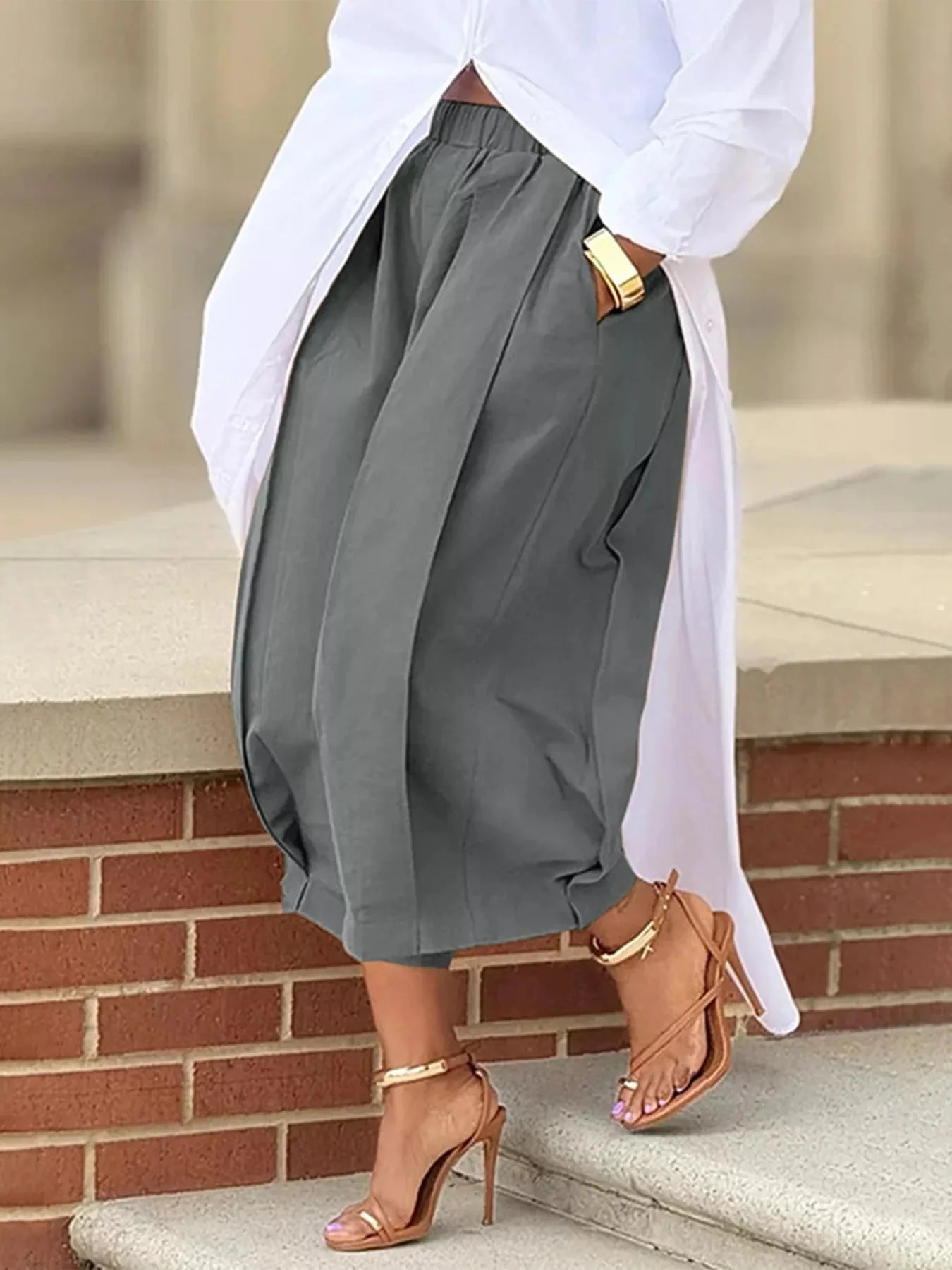 Wide Leg Pleated Detail Pants